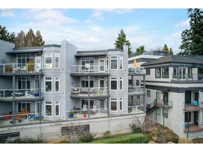 111 3RD ST, Lake Oswego OR 97034 for Sale