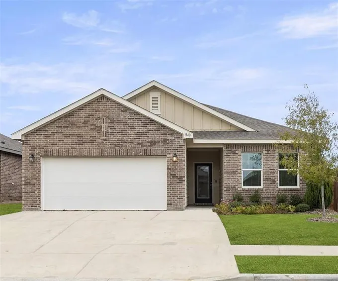 1540 Shadow Hawk Dr, Fort Worth, TX 76052 for Rent