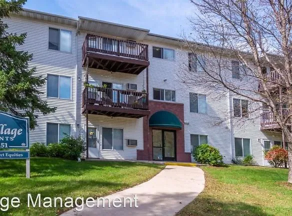 2250 N Cedar Ave - Owatonna, MN 55060 - Home For Rent