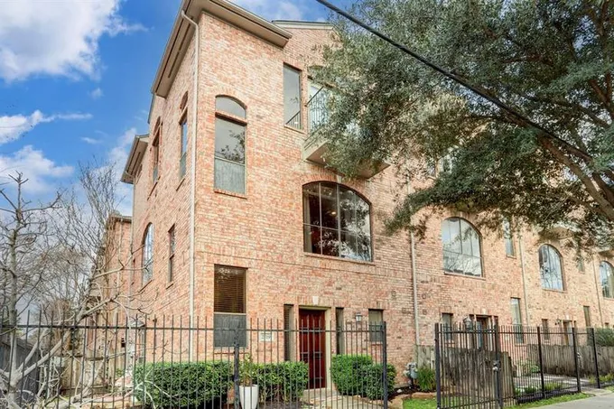 2719 La Branch St, Houston, TX 77004 for Sale