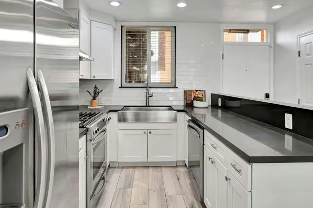 7608 EADS AVE, La Jolla, CA 92037 Condo/Townhouse For Sale  MLS# PTP2400578 for Rent