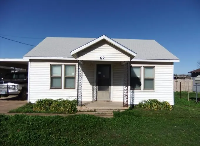 62 E 39th St, San Angelo, TX 76903 for Sale