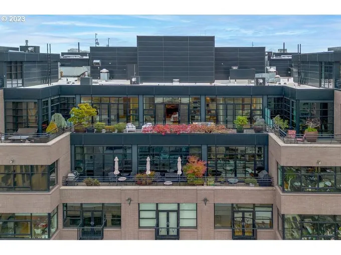 333 NW 9TH AVE 1501, Portland OR 97209 for Sale