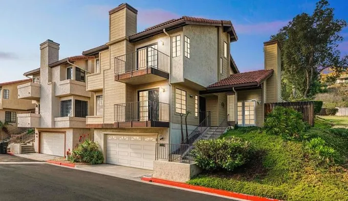1032 Encela Ln, Spring Valley, CA 91977 - MLS PTP2400517 for Sale