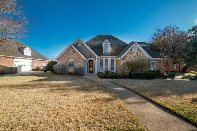 14038 Horseshoe Circle, Woodway, TX 76712 for Sale