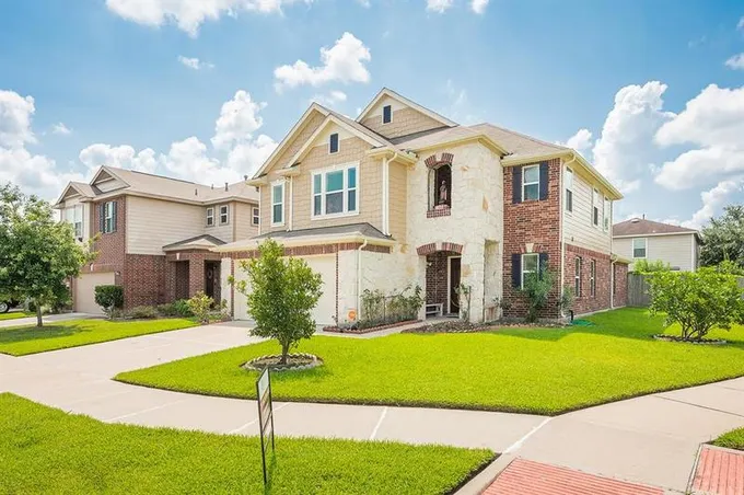 2602 Skyview Point Drive, Houston, TX 77047 for Rent