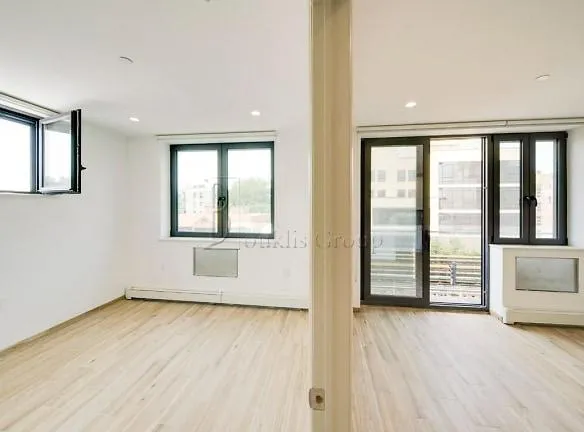 st St unit 2F - Queens, NY 11102 - Home For Rent