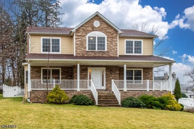 6 Dehart Court, Wayne, NJ 07470 for Sale