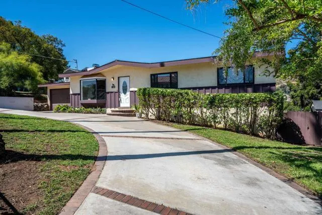 8612 Almond Rd, Lakeside CA 92040 for Sale