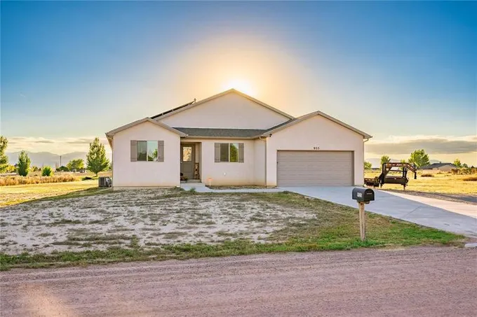 955 S Los Charros Dr, Pueblo West, CO 81007  MLS# 1393307 for Sale