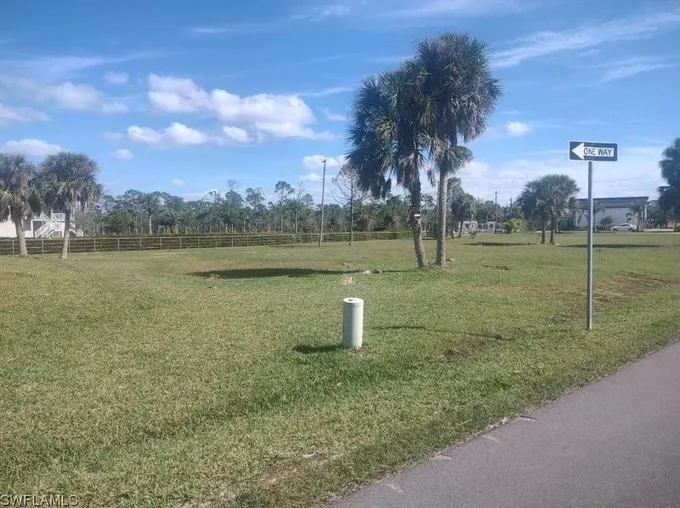 24480 Yacht Club Blvd, Punta Gorda, FL 33955 - MLS 224010688 for Sale