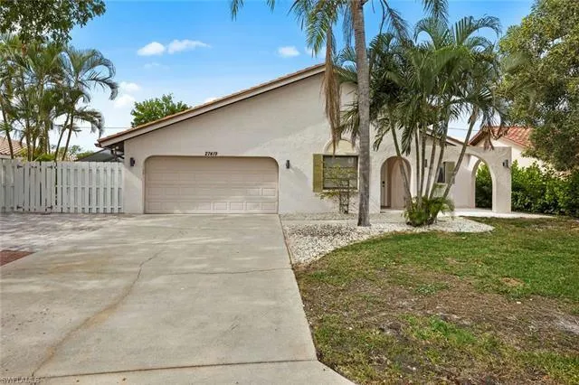 27419 PELICAN RIDGE CIR, BONITA SPRINGS, FL 34135 Single Family Residence For Sale  MLS# 223091482