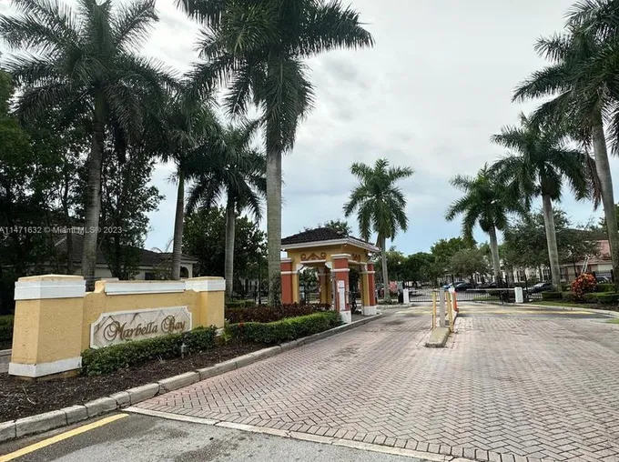 1040 NE 42nd Pl, Homestead, FL 33033 - MLS A11471632 for Sale