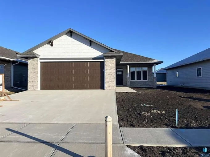 5504 E 65th St, Sioux Falls, SD 57108  624535375 for Sale