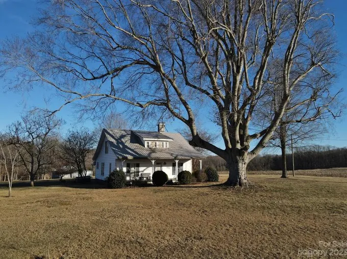 218 Jefferson Farm Rd, Statesville, NC 28625 - MLS 4104391 for Sale