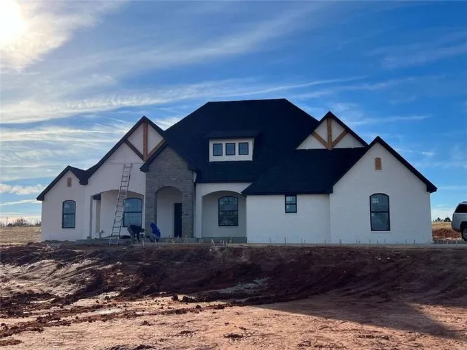 4401 Raymond Lane, Guthrie, OK 73044  624156220 for Sale
