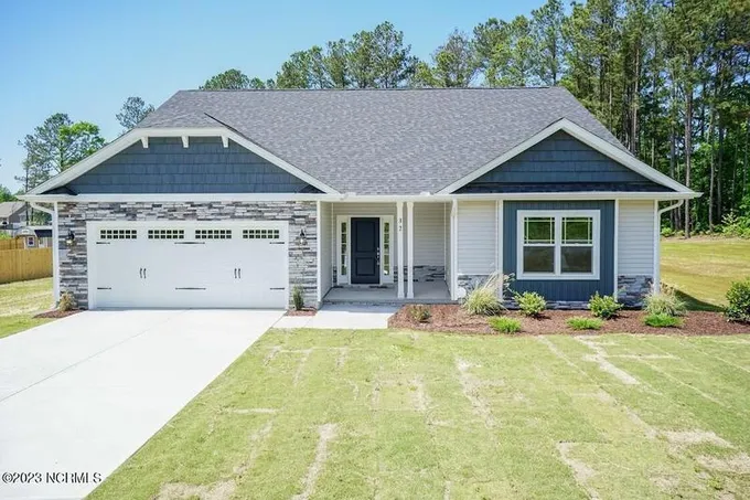 207 Bay Hill Drive, Goldsboro, NC 27534 for Sale
