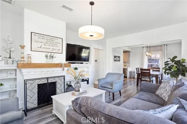 370 E Kingsley, Pomona CA 91767 for Sale