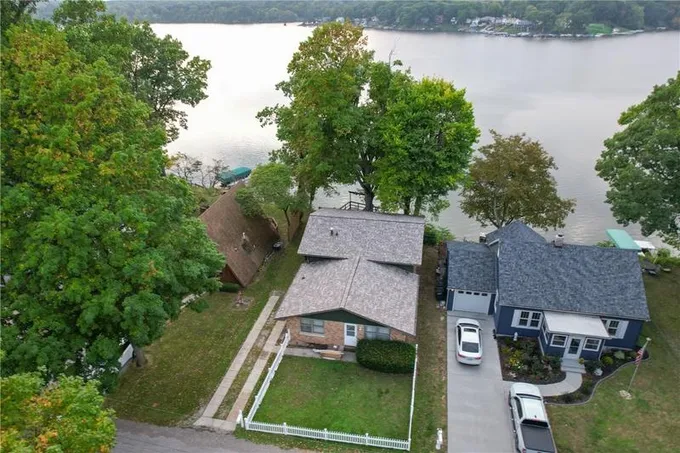 104 Lakeside Dr, Danville, IL 61832  MLS# 6229506 for Sale