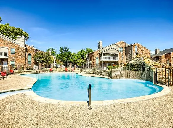 Tall Timbers Apartments - 501 Sycamore Ln - Euless, TX Apartments for Rent