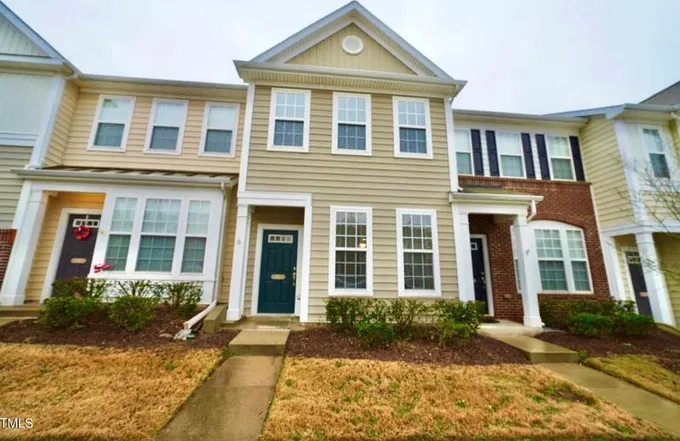 7815 Silverthread Ln, Raleigh, NC 27617 - MLS 10009375 for Sale