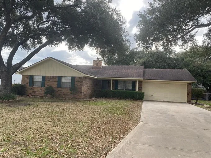 1514 Briar Ln, Wharton, TX 77488 for Sale