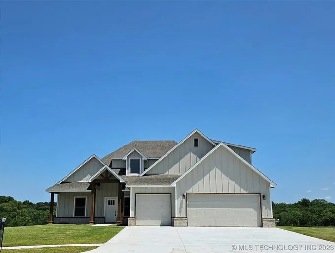 19081 E ORCHARD CIR, Catoosa, OK 74015 Single Family Residence For Sale  MLS# 2339229