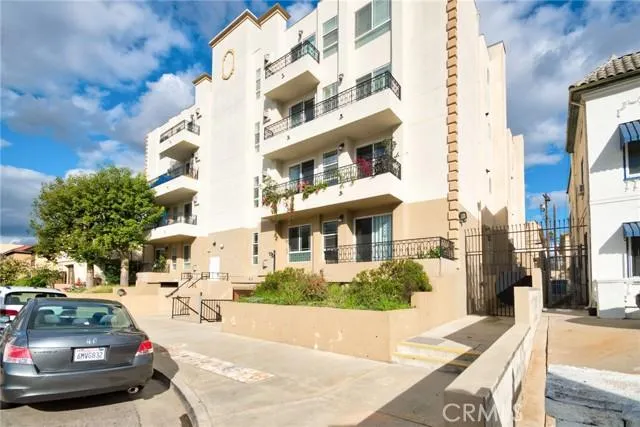 412 S Wilton 404, Los Angeles CA 90020 for Sale