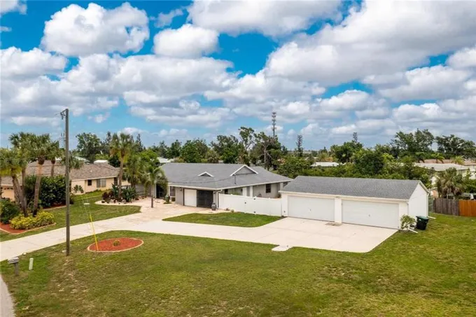 Port Charlotte, Charlotte County, FL Lakefront Property, Waterfront Property, House for sale Property ID: 416924474