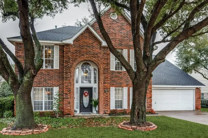 6002 Hillside Ln, Garland, TX 75043 - MLS 20516807 for Sale
