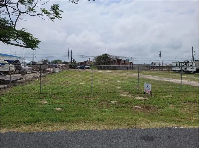 1401 Dema St, Corpus Christi, TX 78418 for Sale