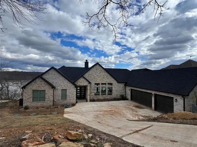 253 Grand Harbor Blvd, Chico, TX 76431 for Sale