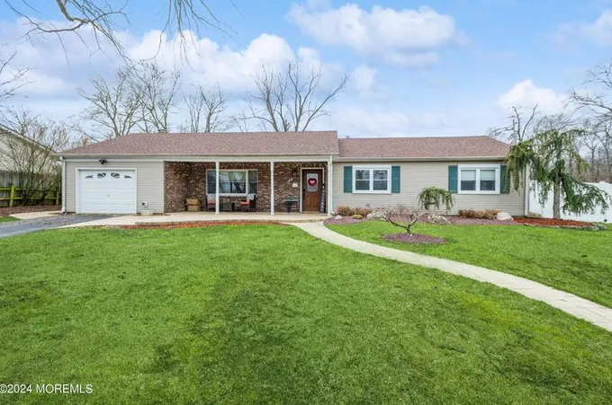 55 Forest Dr, Jackson, NJ 08527 - MLS 22402754 for Sale