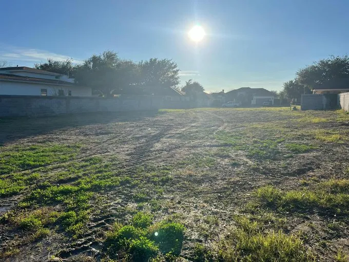 10810 Marfa Rd, laredo, TX 78045 for Sale