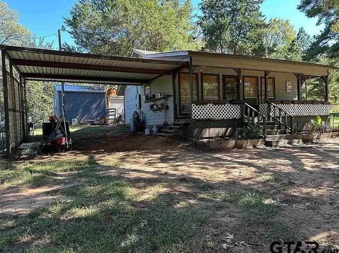 247 Sherwood Farms Rd, Omaha, TX 75571 - MLS 24001031 for Sale