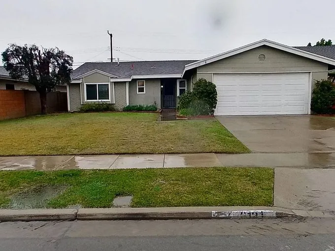 Nice 4/2 for rent in Garden Grove, CA #6121 Trinette Av