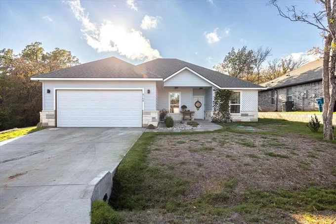 4708 Pecos, Granbury, TX 76048 for Sale