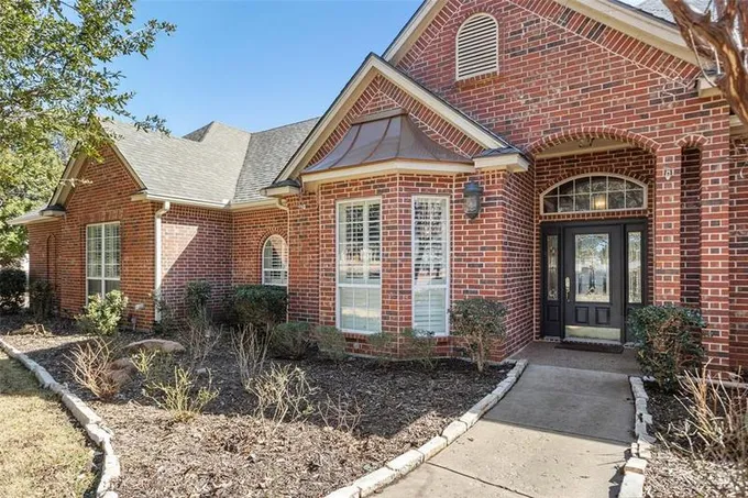 2204 Wood Duck Ln, Granbury, TX 76049 for Sale
