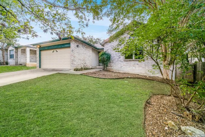 4810 Limestone Well Drive, San Antonio, TX 78247 for Sale