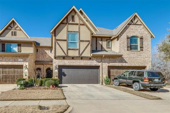 1627 Brook Grove Dr, Euless, TX 76039 for Rent