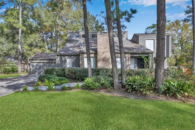 19 Rosedale Brook Court, The Woodlands, TX 77381 for Rent