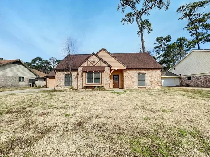 818 Hackberry St, La Porte, TX 77571 - MLS 62903799 for Sale