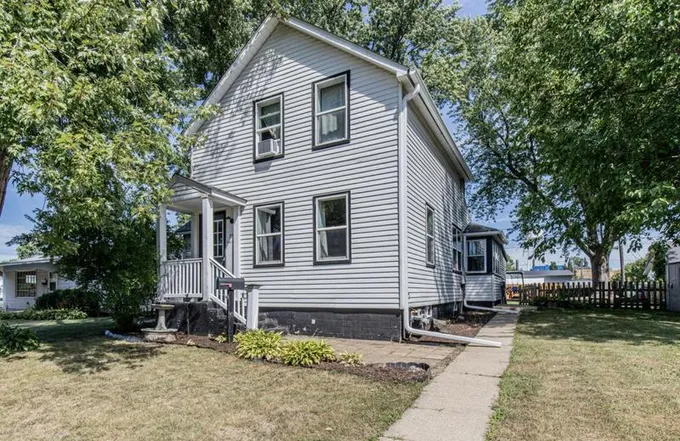 11 N 1ST ST, Princeton, IL 61356 Single Family Residence For Sale  MLS# 11876284