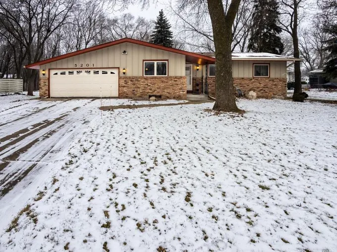 5201 81st Ave N, Brooklyn Park, MN 55443 - MLS 6481286 for Sale
