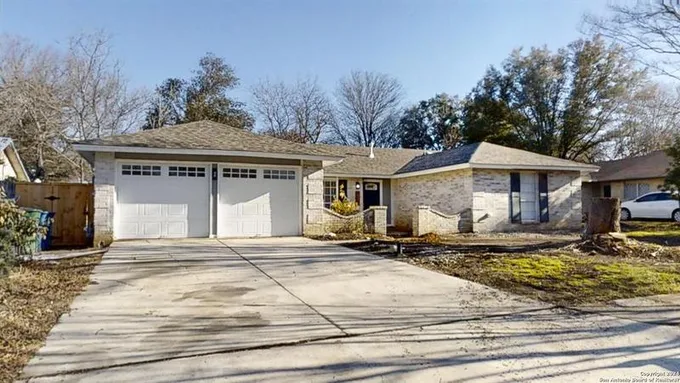 12402 ALEXANDRIA DR, San Antonio, TX 78233 for Sale