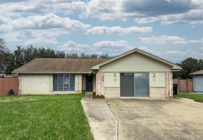 7021 N 15TH LN, Mc Allen, TX 78504 Single Family Residence For Sale  MLS# 426960