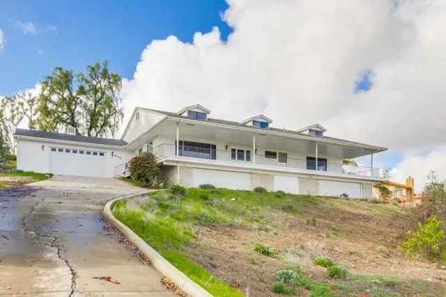 402 Tyrone, El Cajon CA 92020 for Sale