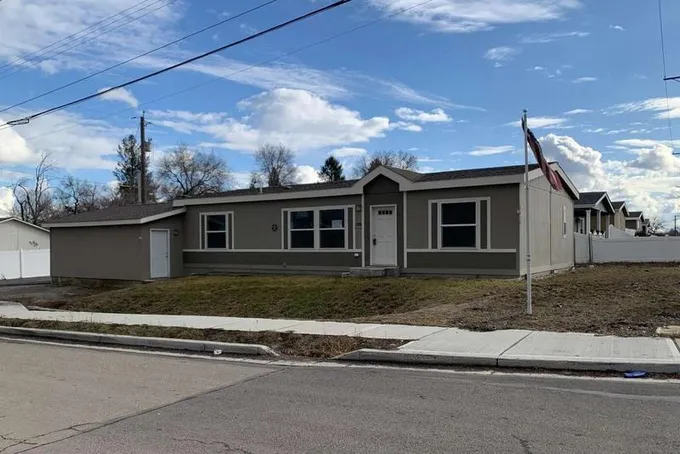 6638 N Crestline, Spokane, WA 99217  624552074 for Sale