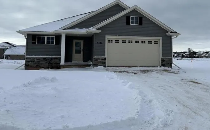W6555 E Steamboat Ln, Appleton, WI 54915 - MLS 50286588 for Sale