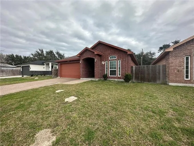 2561 Sands Dr, Corpus Christi, TX 78418 for Rent